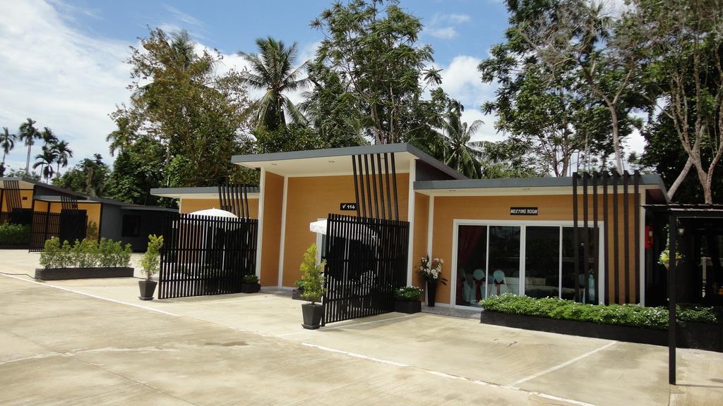 Love You Resort Chumphon Esterno foto